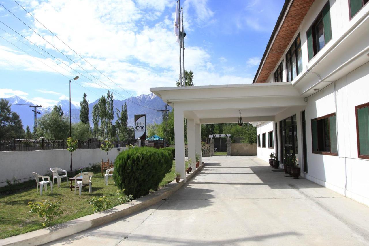 Hotel One Skardu Kültér fotó