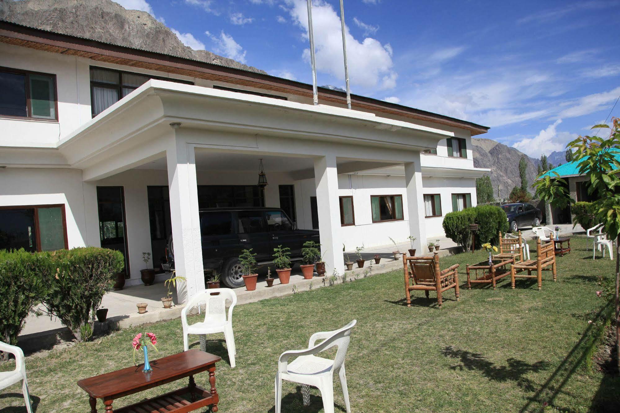 Hotel One Skardu Kültér fotó