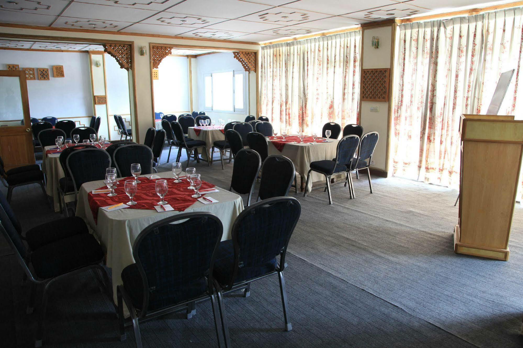 Hotel One Skardu Kültér fotó